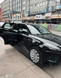 Jaguar E-Pace R-Dynamic SE, Allrad - Vollausstattung, Scheckheftgepflegt Bild 2