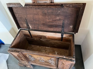 Holztruhe mit klappbarem Deckel Bild 2