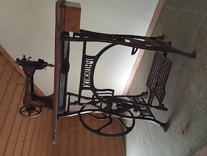 Phönix Standnähmaschine Bild 2