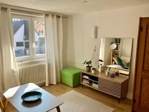 Zimmer in geräumige 2er-WG ab Juni