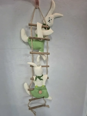 Osterhasen mit Hängeleiter, Handgemacht