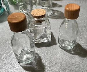 Sehr schöne, dekorative Flaschen - 30 Stück leer (alle inkl. Verschluss) Bild 7