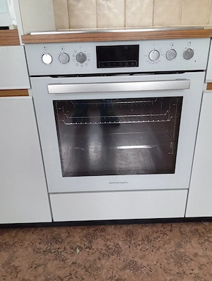 Einbauherd mit Ceranfeld... Neuwertig 