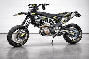 Motorrad Supermoto 701 Bild 2