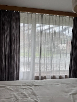 2 Stk. Nachtvorhänge + 2 Stk. Gardinen Bild 3