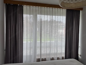 2 Stk. Nachtvorhänge + 2 Stk. Gardinen
