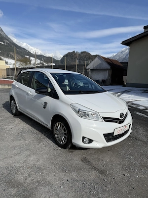 Toyota Yaris 1,33 dVVT-i Trend Trend *Kamera*Navi* Bild 3