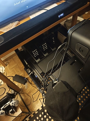 Logitech GPro Lenkrad inkl. Pro Pedale und Zubehör Bild 2