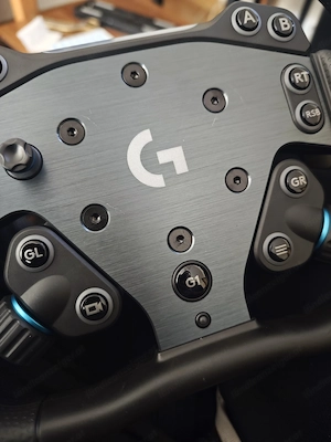 Logitech GPro Lenkrad inkl. Pro Pedale und Zubehör Bild 3