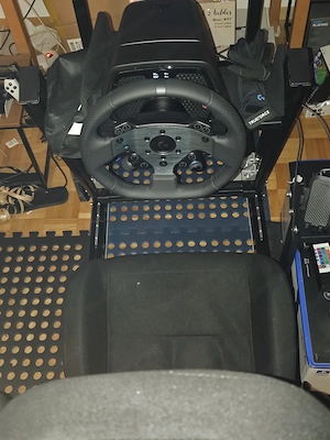 Logitech GPro Lenkrad inkl. Pro Pedale und Zubehör Bild 5
