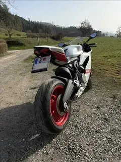 Ducati Panigale 899 Supersport Bild 4