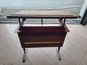 Höhenverstellbarer Schreibtisch Bild 3