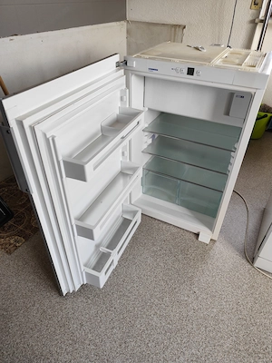 Herd mit Kochfeld und Kühlschrank Bild 3