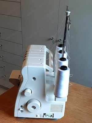 Overlock-Nähmaschine Singer 14SH654 Bild 4