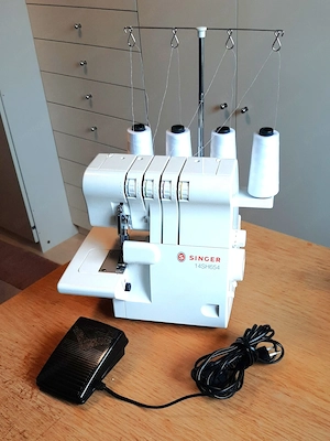 Overlock-Nähmaschine Singer 14SH654