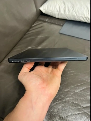 MacBook Air M3 (2024) - Guter Zustand Bild 3