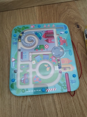 Puzzle und Spielzeug Bild 2