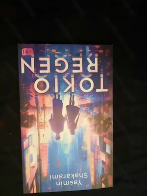 Tokio Regen Yasmin Shakarami Bild 3