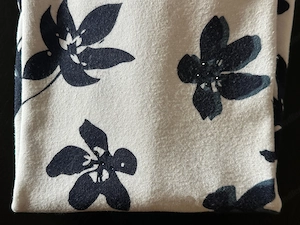 Damen Sommerpullover Gr. 38 weiß  blau mit Blumen & Strass - kaum getragen Bild 5