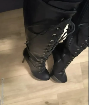 CROSSDRESSER Sklavin sucht Sex Meister in  Bild 3