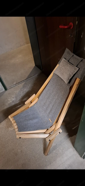 Relaxstuhl aus Holz mit Filz, Fertigung im Bregenzerwald