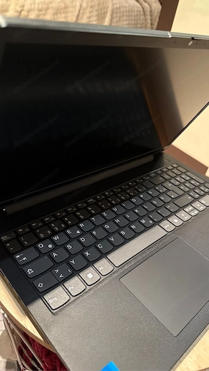 Lenovo Laptop Bild 3