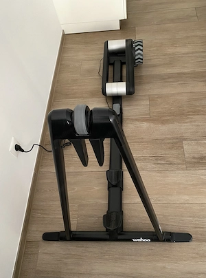 Indoor-Rolle, Marke Wahoo, Radsport