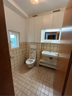 Vermietung: Altes Einfamilienhaus in ruhiger Lage Bild 10