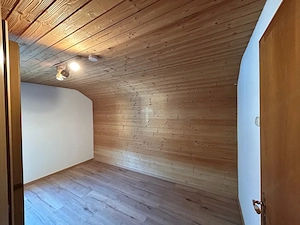 Vermietung: Altes Einfamilienhaus in ruhiger Lage Bild 5