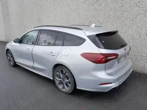 Ford Focus Turnier 114 kW (155 PS), Automatik, Frontantrieb Bild 2