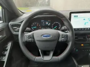 Ford Focus Turnier 114 kW (155 PS), Automatik, Frontantrieb Bild 4