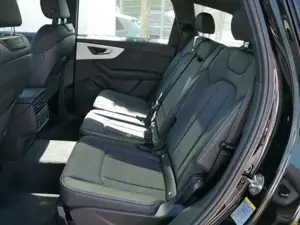 Audi Q7 S line 45 TDI*4X4*AHK*LED*7-SITZE*20 ZOLL*PANO*... Bild 8