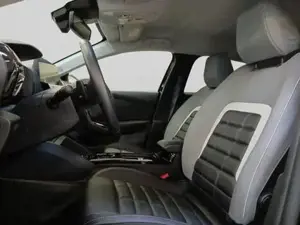  C4 100 kW (136 PS), Automatik, Frontantrieb Bild 8