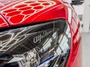 Alfa Romeo Stelvio QUADRIFOGLIO VERDE AKRAPOVIC Technologie-Paket ... Bild 10