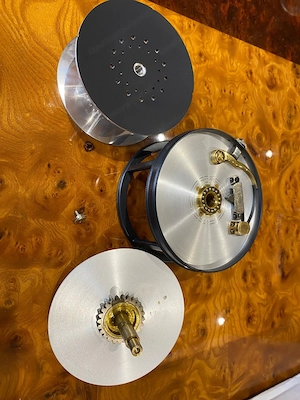 Hardy 1912 Perfektes Lachsrollen-Set mit 3 Rollen Bild 2