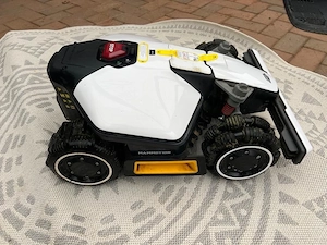 Mammotion Luba Mini AWD 800 Mähroboter Bild 5