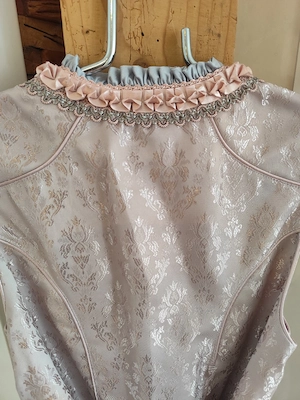 Wunderschönes Dirndl Größe 40 Bild 4