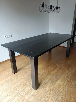 großer Esstisch Bild 2