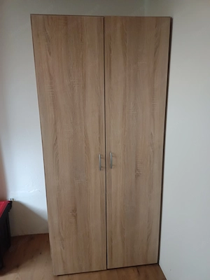 kleiner Kleiderschrank Bild 2
