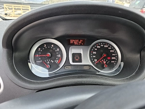 Renault  Clio 1.2   Bild 2