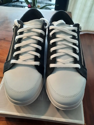 KYBUN Schuhe Swiss Technologie NEU!