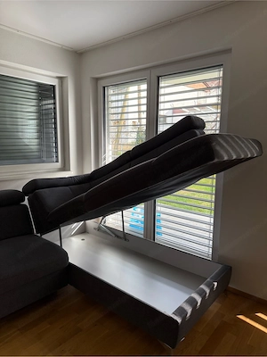 Wohnzimmer-Couch Bild 2