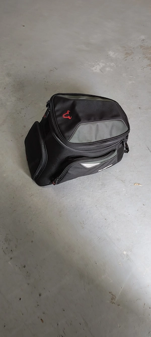 SW Motech Tankrucksack GS EVO für BMW GS 1200, 1250 und 1300 inkl. Tankring EVO und Erhöhung f.1300. Bild 3