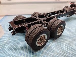 Fahrgestell Tamiya 3 Achser Bild 4