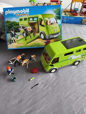 Playmobil Pferdetransporter 