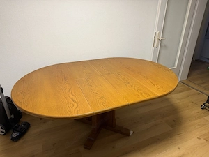 ausziehbarer Holztisch Bild 2