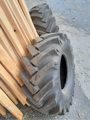 Schlepper Reifen 2 Stück  Bild 3
