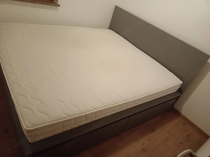 Bett mit Lattenrost und Matratze  Bild 4