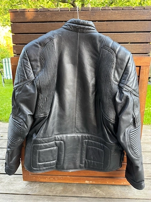 Damen Motorradjacke aus Leder Bild 2