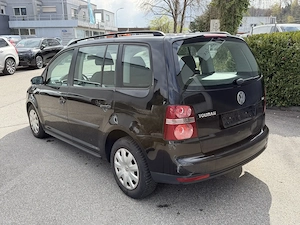 VW Touran Coceptline 1,9 TDi DPF 142 TKM Bild 6
